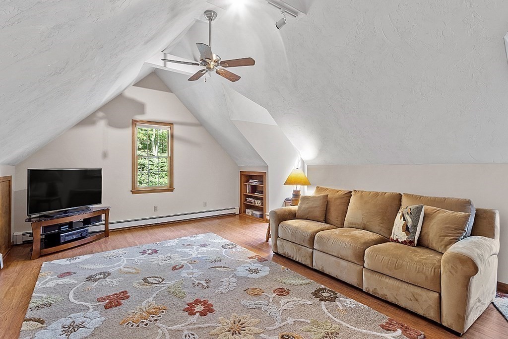 563 Hilltop Road Lancaster, MA 01523 - Photo 23 of 42 Gallery Image 23