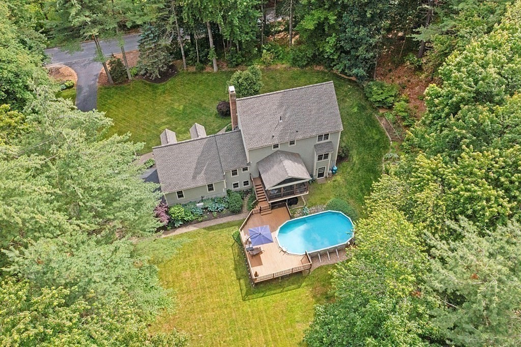 563 Hilltop Road Lancaster, MA 01523 - Photo 4 of 42 Gallery Image 4