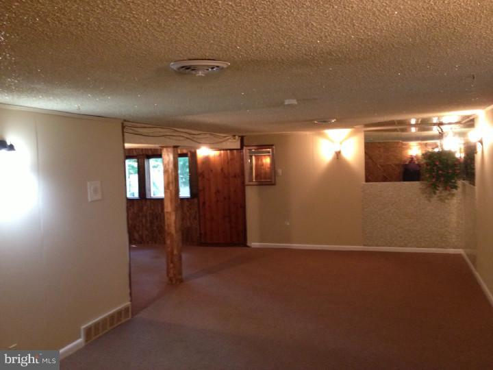 920 Church Road Springfield, PA 19064 - Photo 12 of 19 Family Room