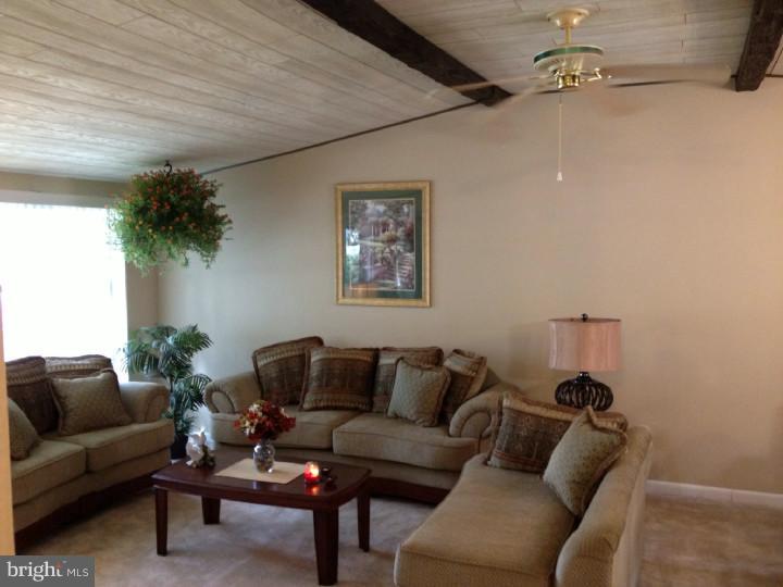 920 Church Road Springfield, PA 19064 - Photo 4 of 19 Living Room