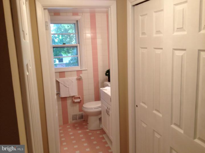 920 Church Road Springfield, PA 19064 - Photo 8 of 19 Bathroom