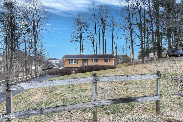 $339,900 | 114 Revere Circle, Elizabethton, TN 37643