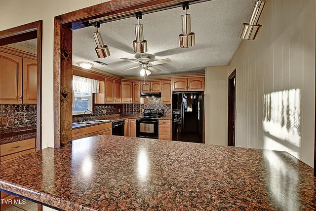 $339,900 | 114 Revere Circle, Elizabethton, TN 37643