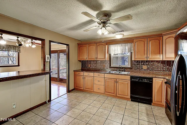 $339,900 | 114 Revere Circle, Elizabethton, TN 37643