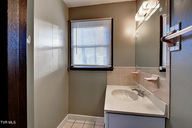 $339,900 | 114 Revere Circle, Elizabethton, TN 37643