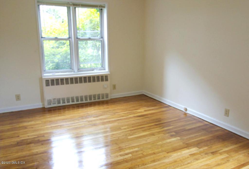 30 Brookside Drive, Unit 4C Greenwich, CT 06830 - Photo 4 of 9 Bedroom