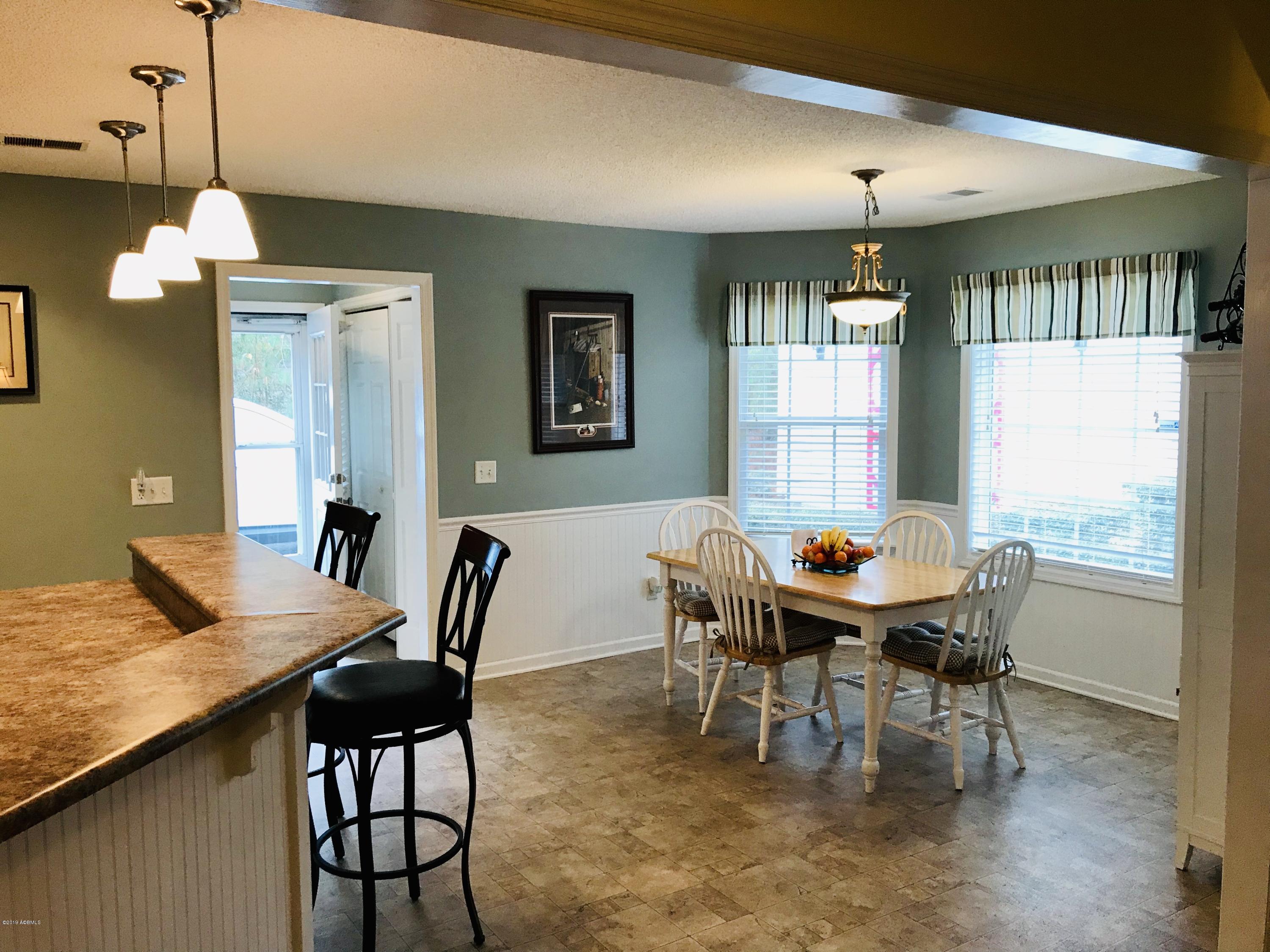 689 Sams Point Road Beaufort, SC 29907 - Photo 5 of 20 IMG_2888