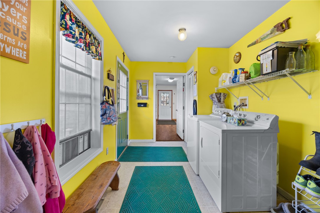 3425 County House Road Jerusalem, NY 14527 - Photo 15 of 50 Breezeway