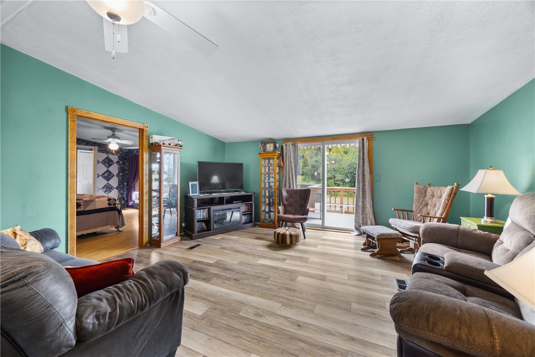 3425 County House Road Jerusalem, NY 14527 - Photo 22 of 50 Living Room