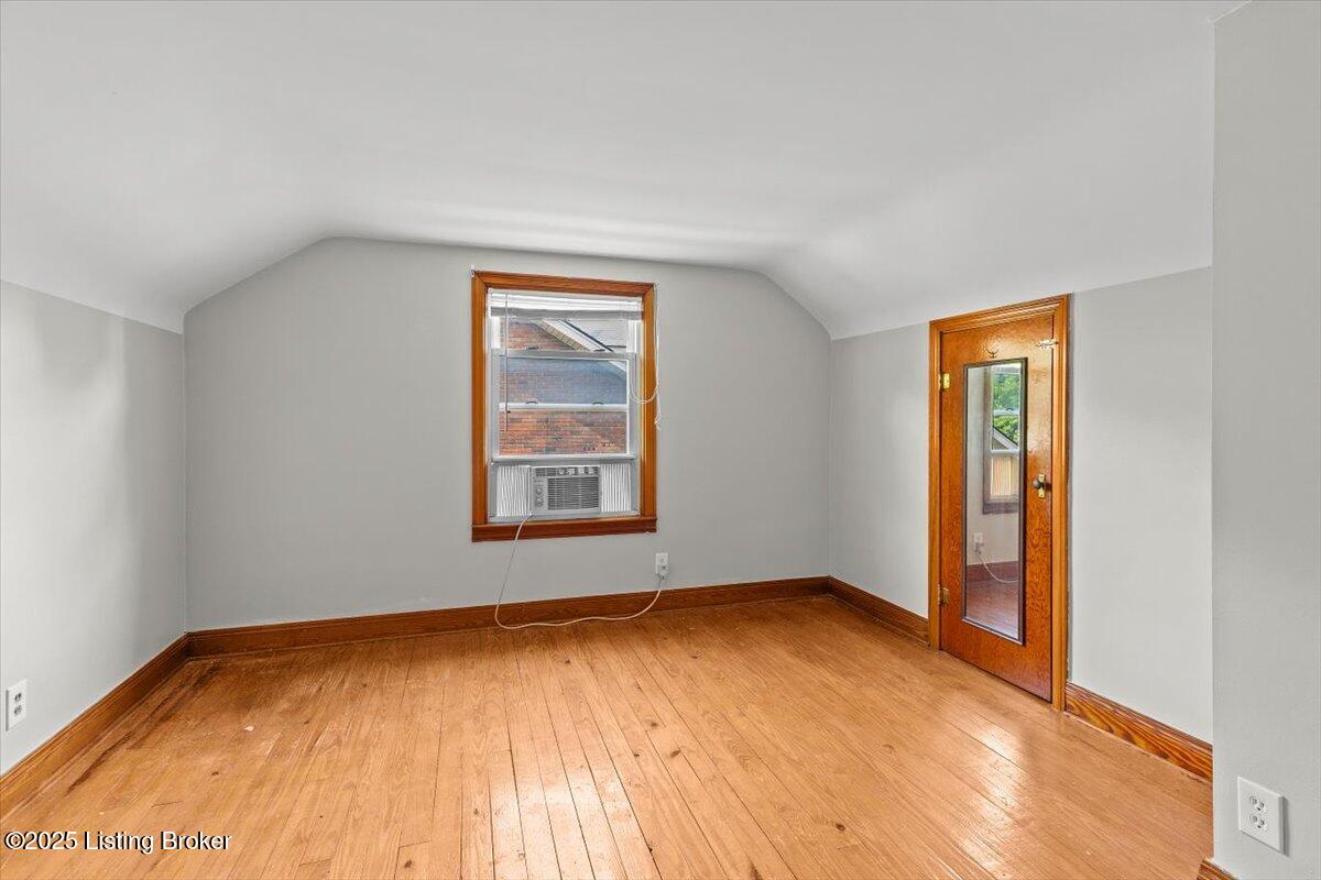3904 Poplar Level Road Louisville, KY 40213 - Photo 19 of 41 19-3904 Poplar Level Rd-19