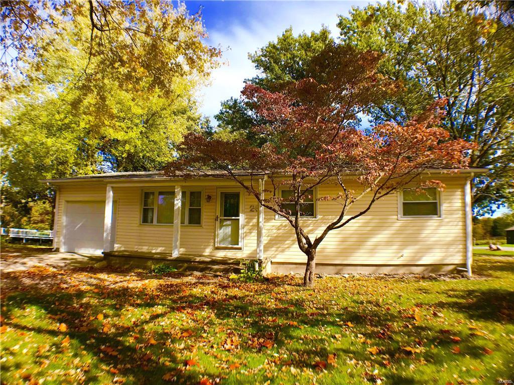 26 Birchwood Road Litchfield, IL 62056 - Photo 1 of 26 Gallery Image 1