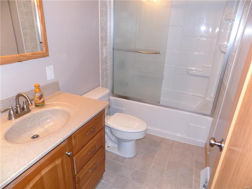 26 Birchwood Road Litchfield, IL 62056 - Photo 18 of 26 Gallery Image 18