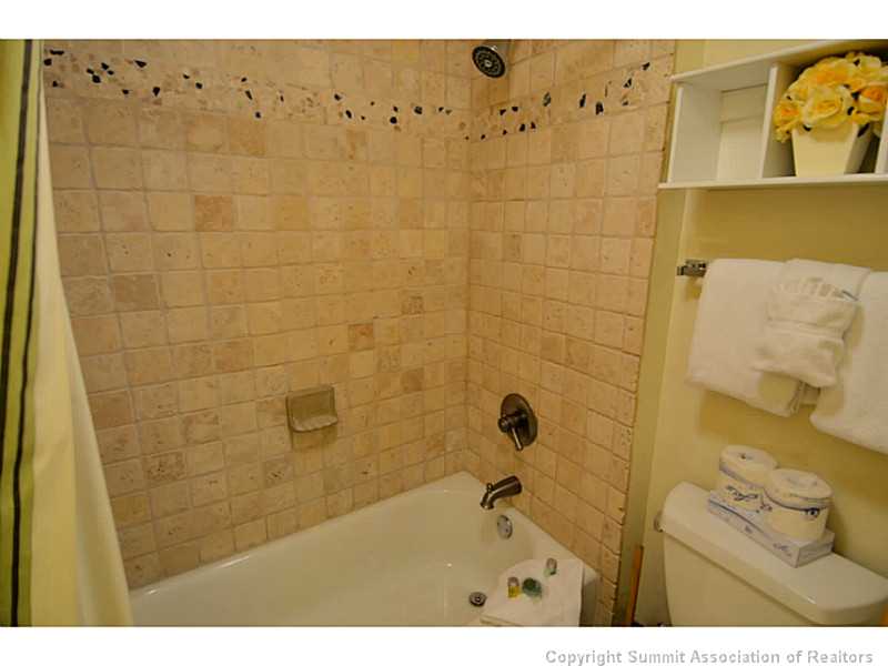 373 Wild Irishman Road, Unit 1076 Keystone, CO 80435 - Photo 9 of 25 Bathroom. Beautifully tiled bathroom