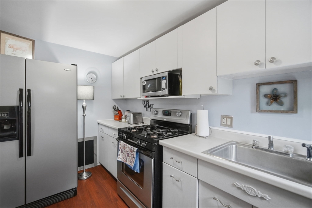 103 Manor Court, Unit 103 Springfield, MA 01118 - Photo 6 of 24