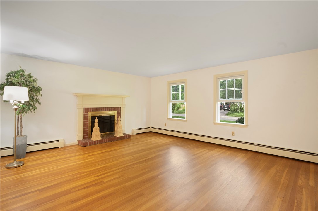 102 Edgewater Road Narragansett, RI 02882 - Photo 18 of 38 Gallery Image 18
