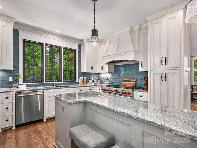 $960,000 | 202 Bent Pine Trace, Hendersonville, NC 28739