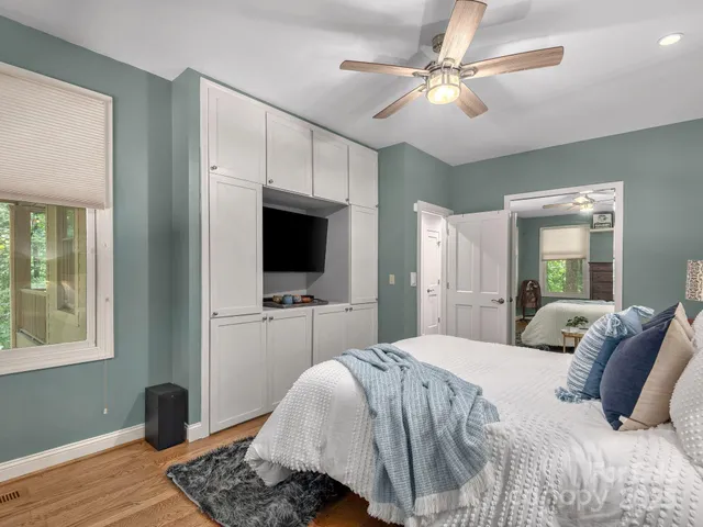 $960,000 | 202 Bent Pine Trace, Hendersonville, NC 28739