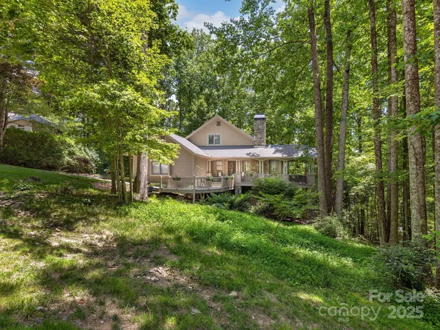 $960,000 | 202 Bent Pine Trace, Hendersonville, NC 28739