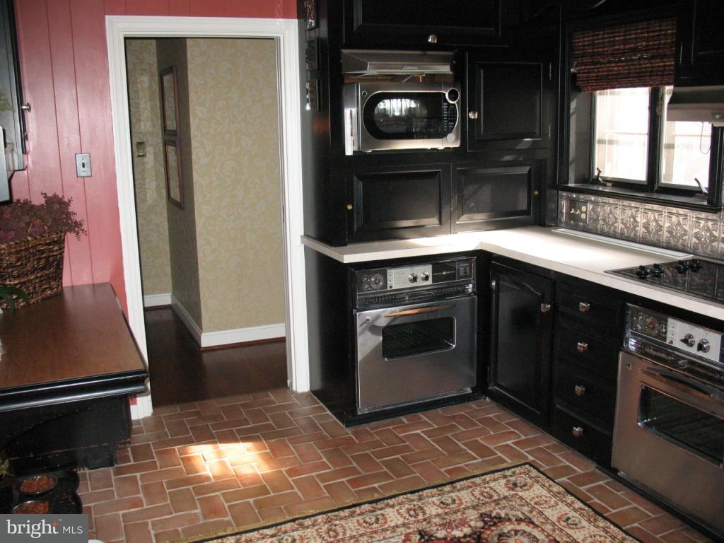 1408 Hillcrest Road Lancaster, PA 17603 - Photo 15 of 41 Gallery Image 15