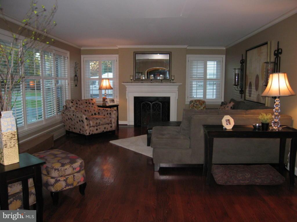 1408 Hillcrest Road Lancaster, PA 17603 - Photo 5 of 41 Gallery Image 5