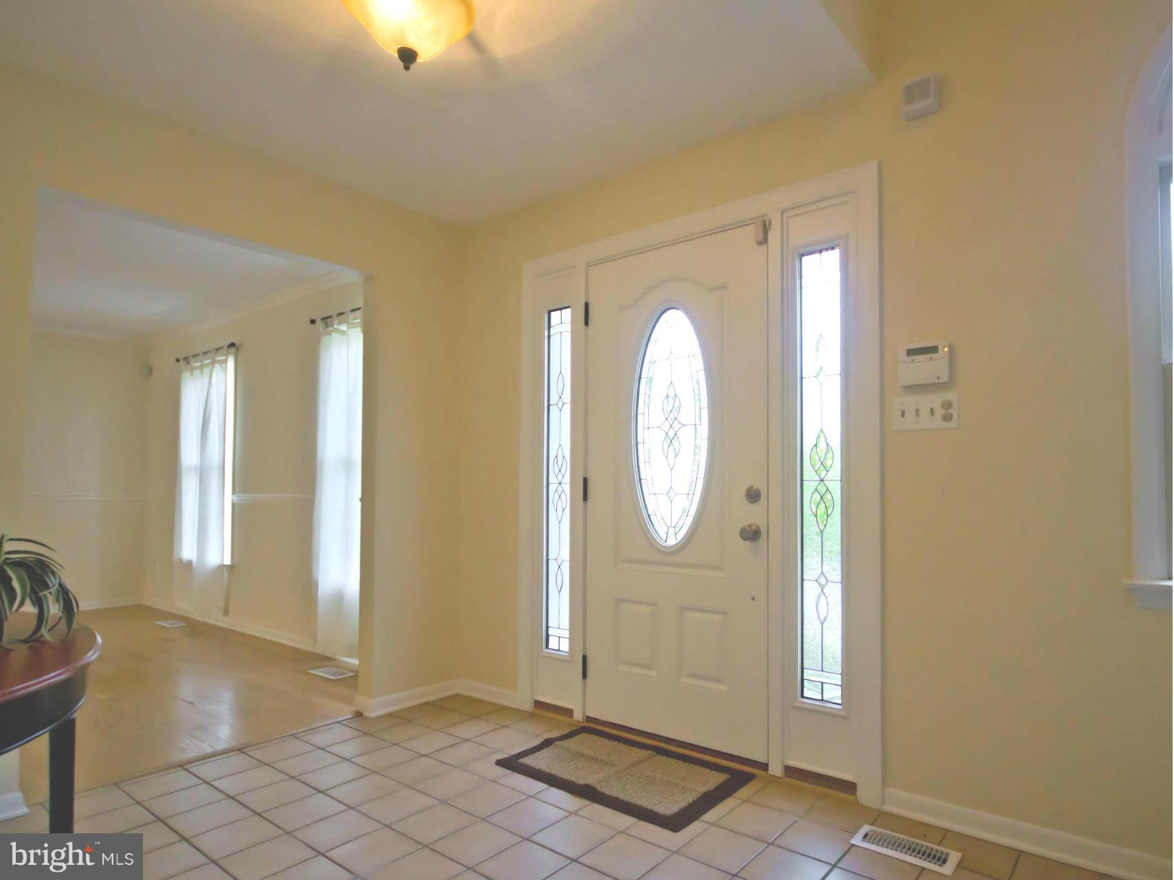9314 Ramblebrook Road Baltimore, MD 21236 - Photo 3 of 28 Interior (General)