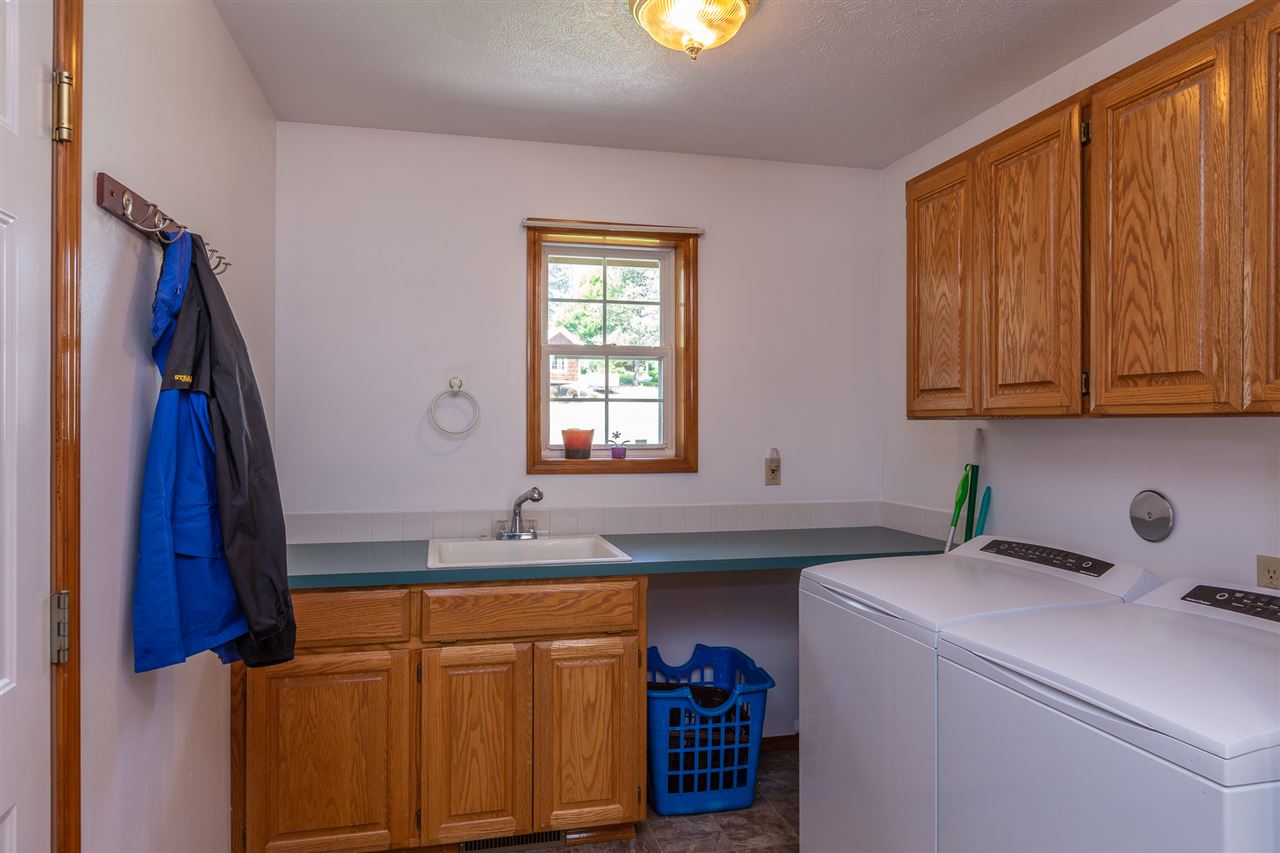 9318 North Murray Road Newman Lake, WA 99025 - Photo 11 of 20 Gallery Image 11