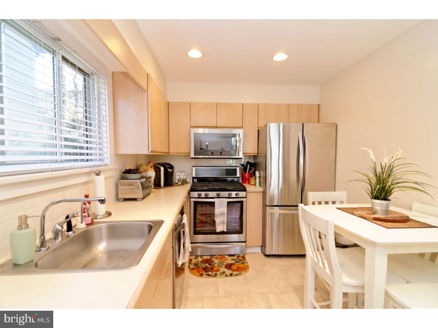 333 Glen Ridge Road Havertown, PA 19083 - Photo 11 of 25 Kitchen