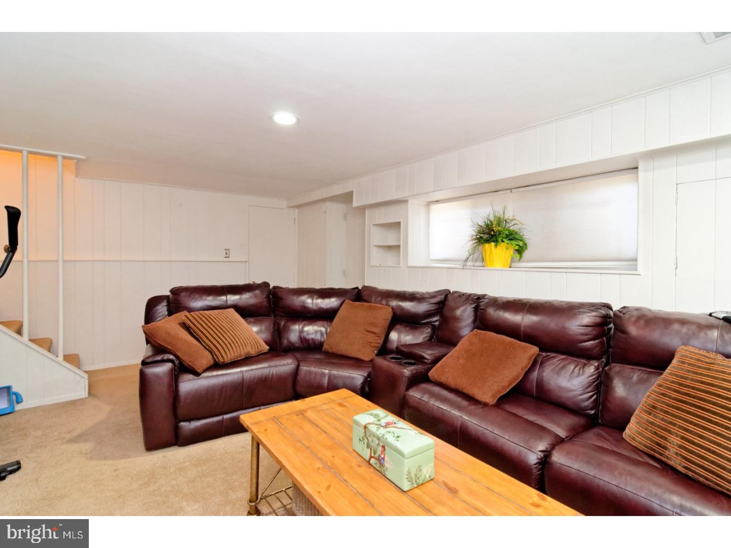 333 Glen Ridge Road Havertown, PA 19083 - Photo 13 of 25 Family Room