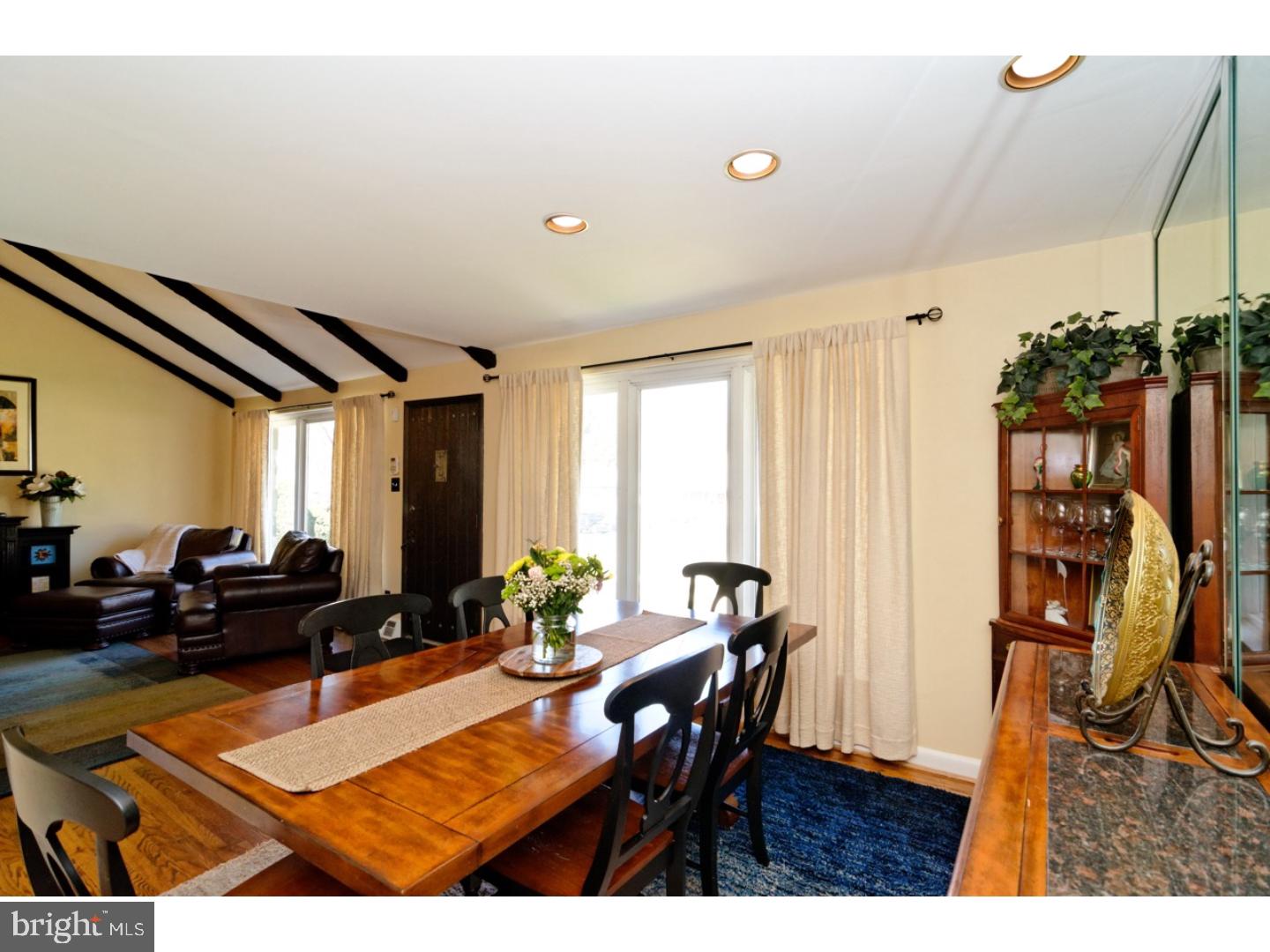 333 Glen Ridge Road Havertown, PA 19083 - Photo 8 of 25 Dining Room