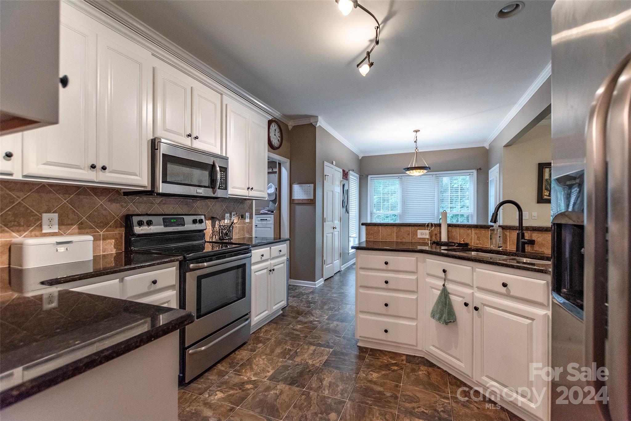 17017 Hampton Trace Road Huntersville, NC 28078 - Photo 8 of 39 Gallery Image 8