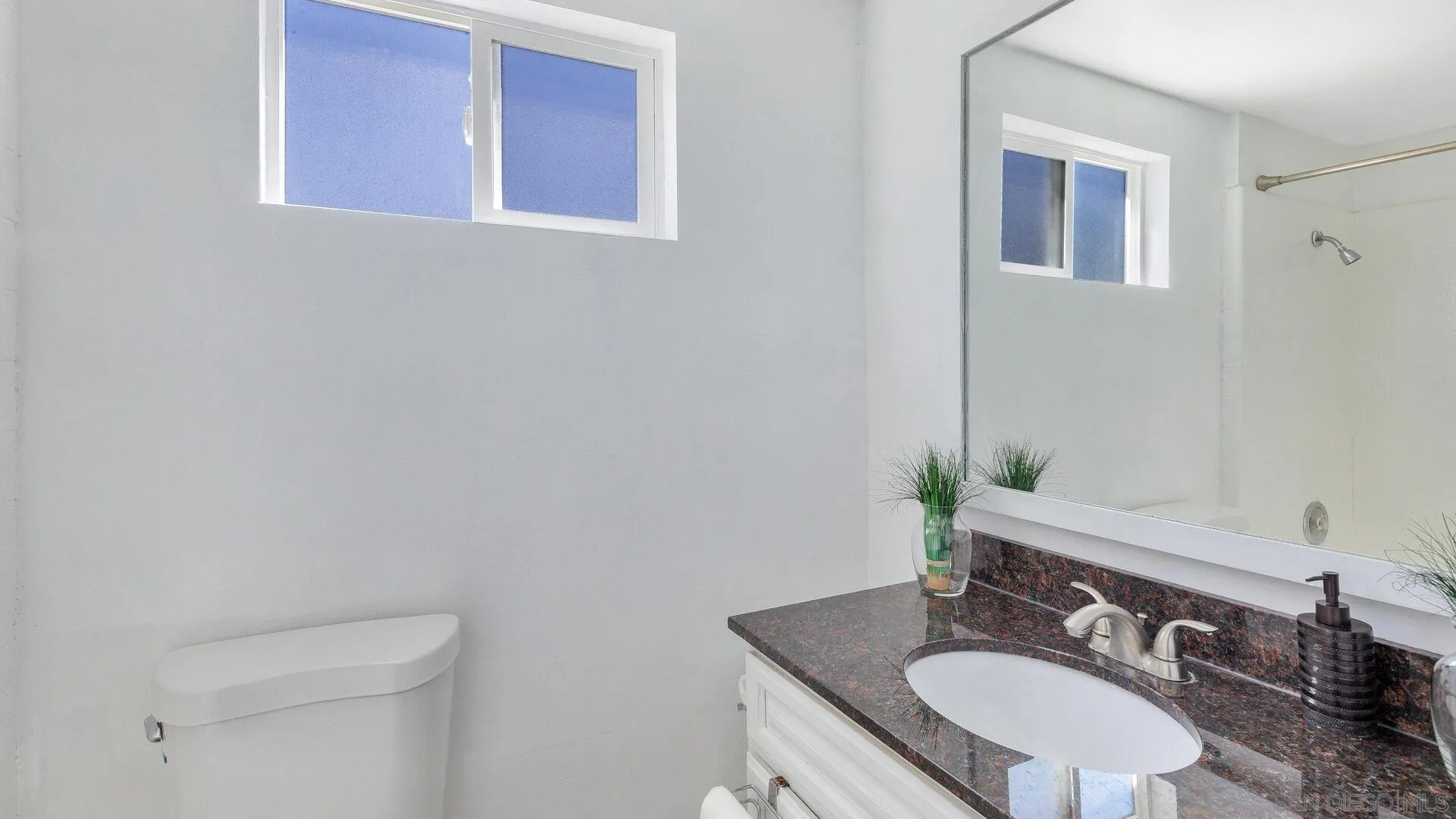 2215 Sweetwater Road Spring Valley, CA 91977 - Photo 18 of 35 Gallery Image 18