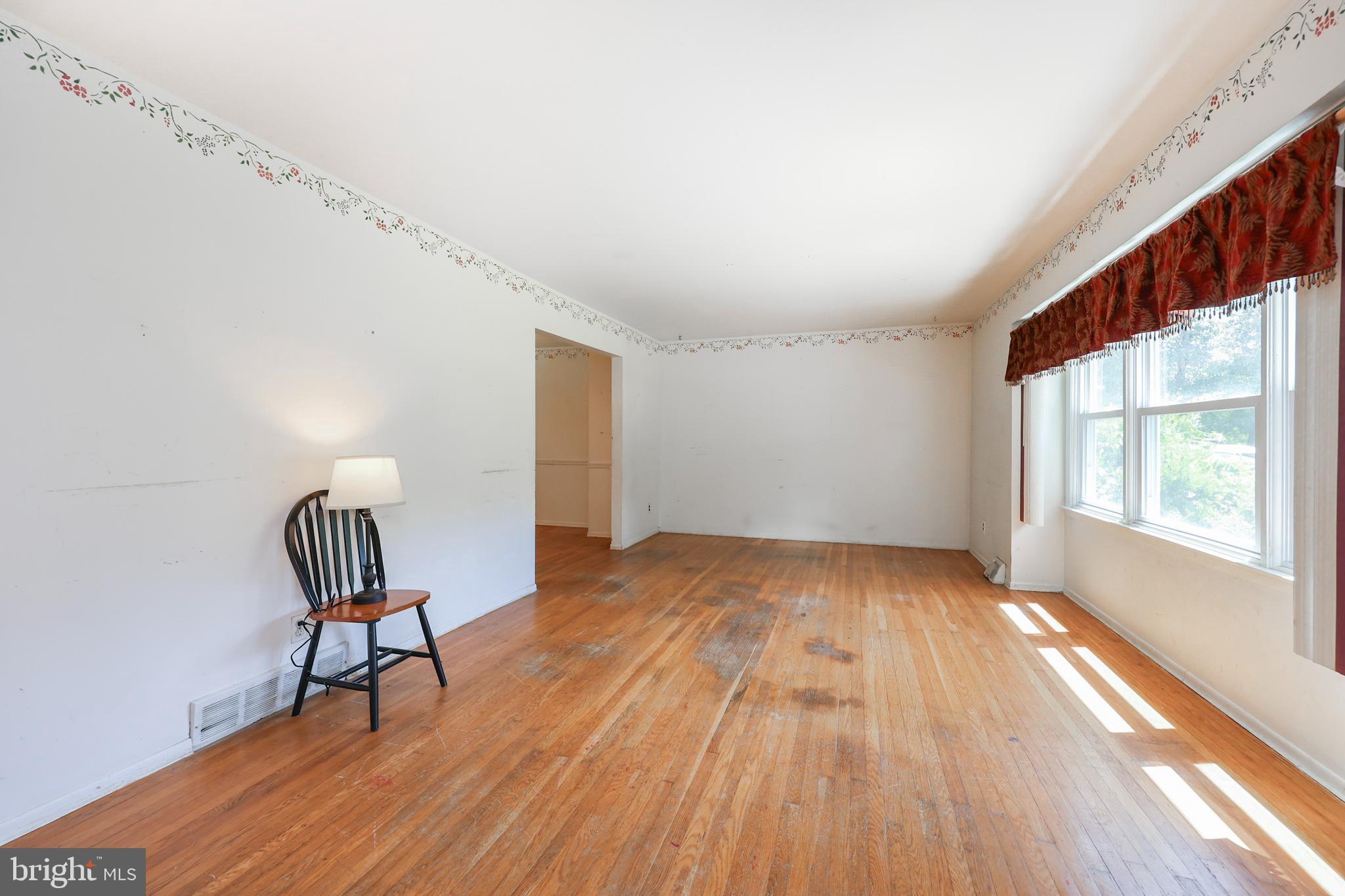 417 Devon Drive Exton, PA 19341 - Photo 9 of 36 Living Room