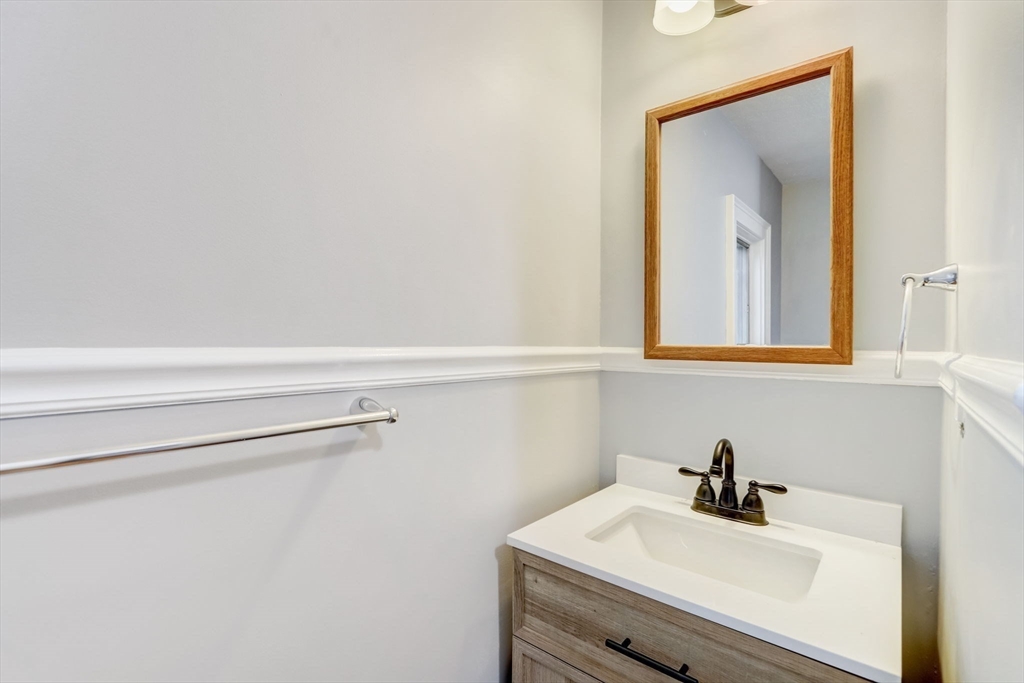 11 Towanda Road Tewksbury, MA 01876 - Photo 17 of 37 Gallery Image 17