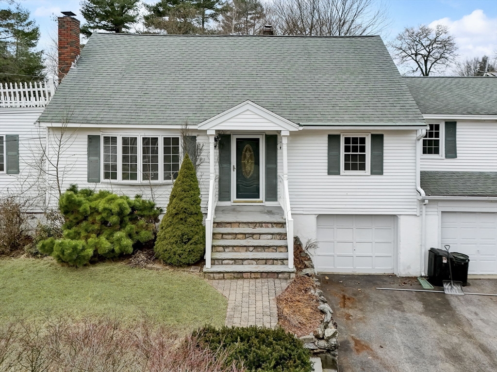 11 Towanda Road Tewksbury, MA 01876 - Photo 4 of 37 Gallery Image 4