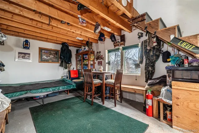 a view of an outdoor space