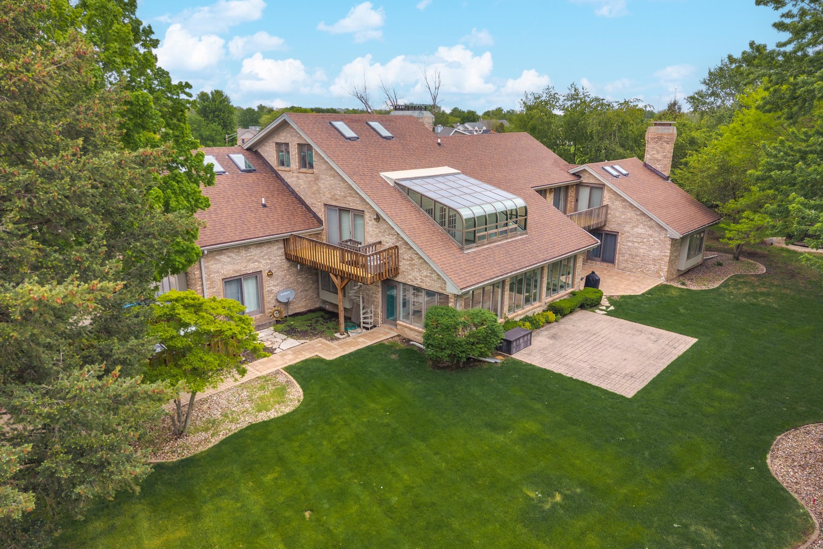 1810 Cardinal Court Pontiac, IL 61764 - Photo 62 of 88 an aerial view of a house