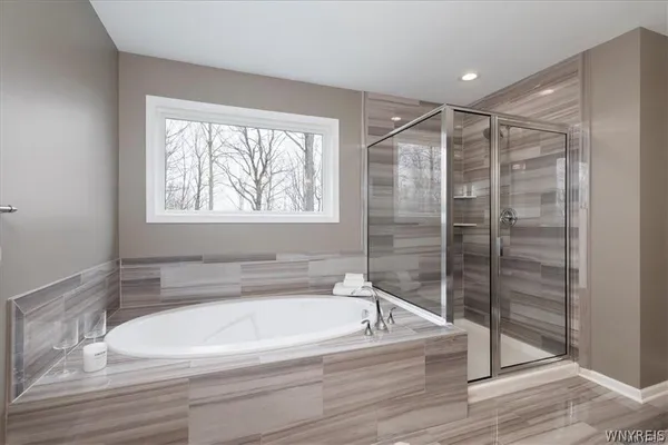 $849,900 | 5484 Marguerites Way, Clarence, NY 14031