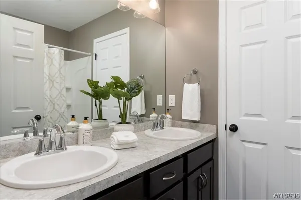 $849,900 | 5484 Marguerites Way, Clarence, NY 14031