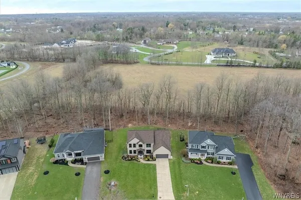 $849,900 | 5484 Marguerites Way, Clarence, NY 14031