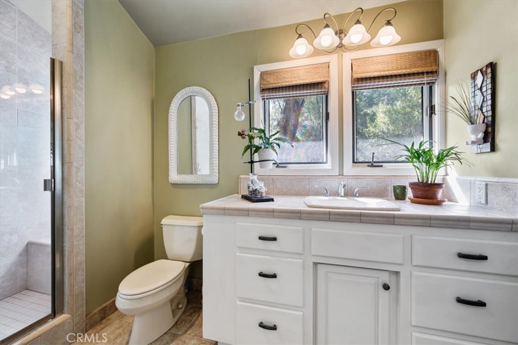 12500 Cenegal Road Atascadero, CA 93422 - Photo 31 of 75 Upstairs bathroom
