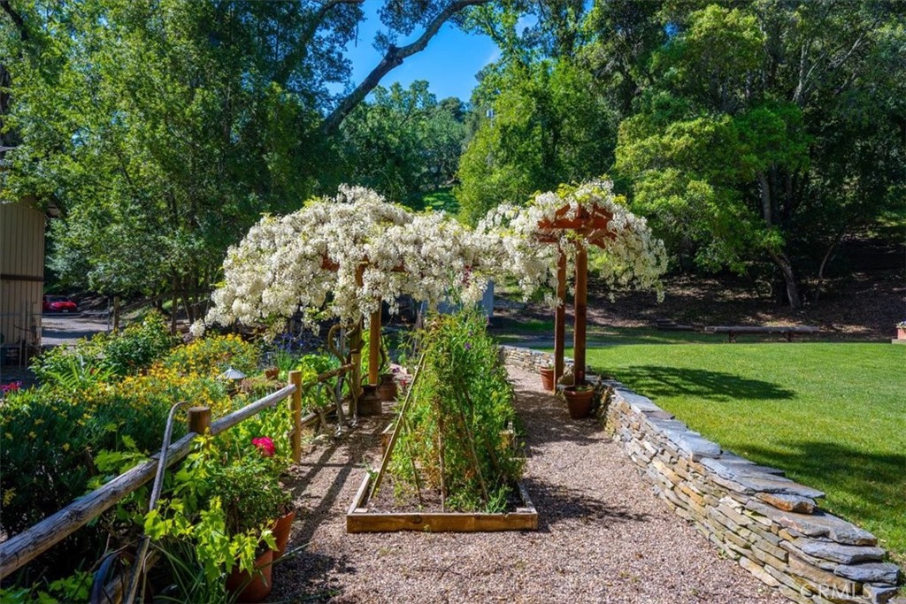 12500 Cenegal Road Atascadero, CA 93422 - Photo 56 of 75 Garden