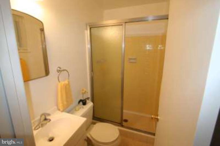 3708 Leverton Street Silver Spring, MD 20906 - Photo 4 of 17 Bath #1