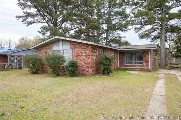 $1,200 | 5438 South Sumac Circle, Fayetteville, NC 28304