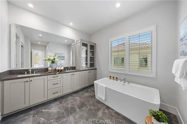 $3,780,000 | 237 Pinnacle, Irvine, CA 92602