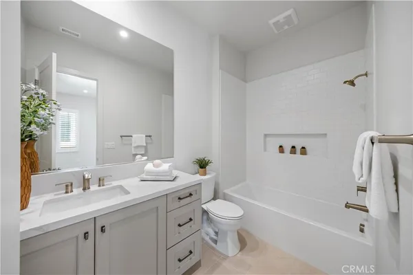 $3,780,000 | 237 Pinnacle, Irvine, CA 92602