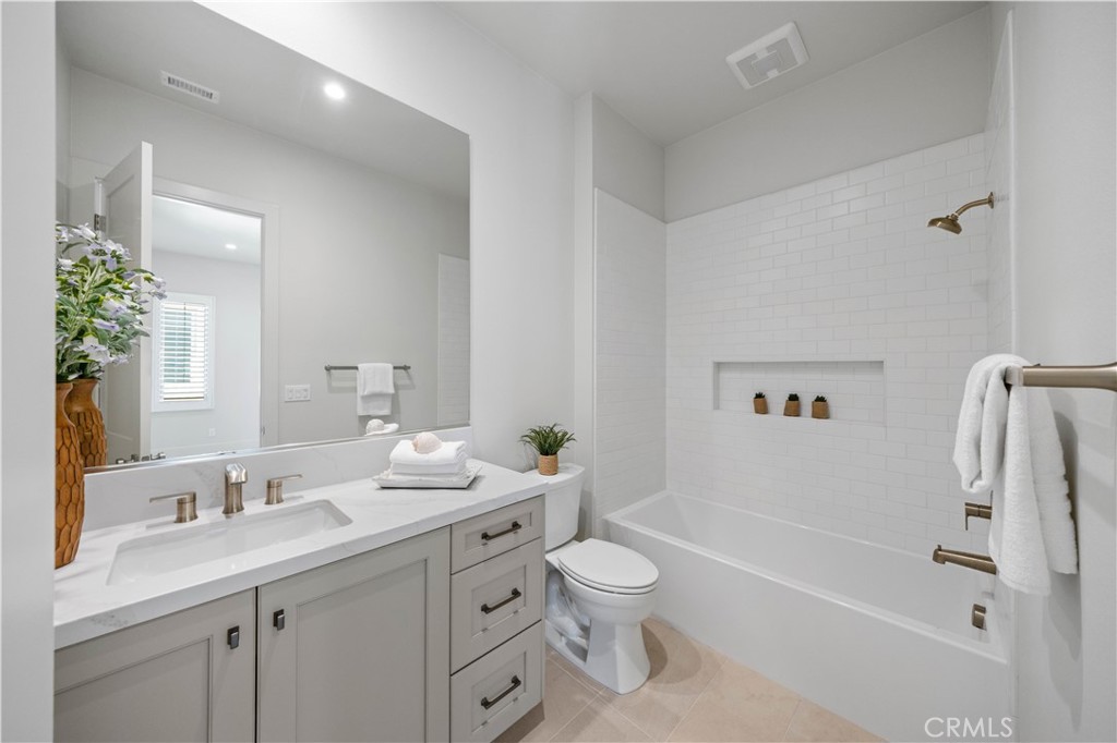 237 Pinnacle Irvine, CA 92602 - Photo 40 of 56