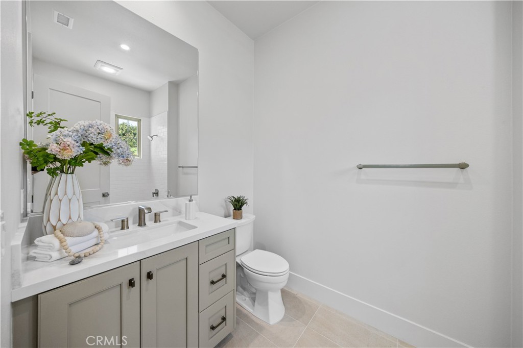 237 Pinnacle Irvine, CA 92602 - Photo 43 of 56