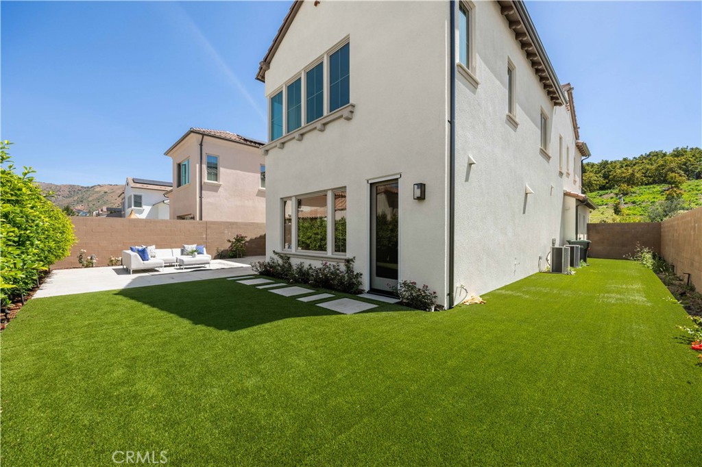237 Pinnacle Irvine, CA 92602 - Photo 7 of 56
