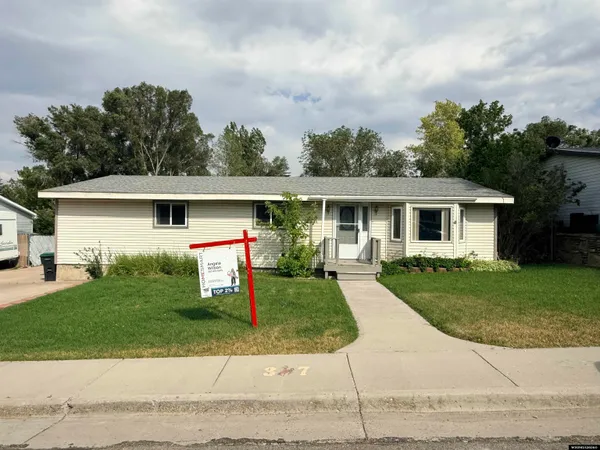 $320,000 | 530 Juniper Street, Green River, WY 82935