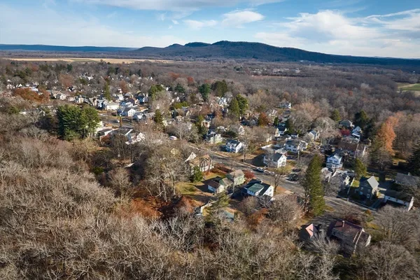 $780,000 | 283 South Street, Northampton, MA 01060